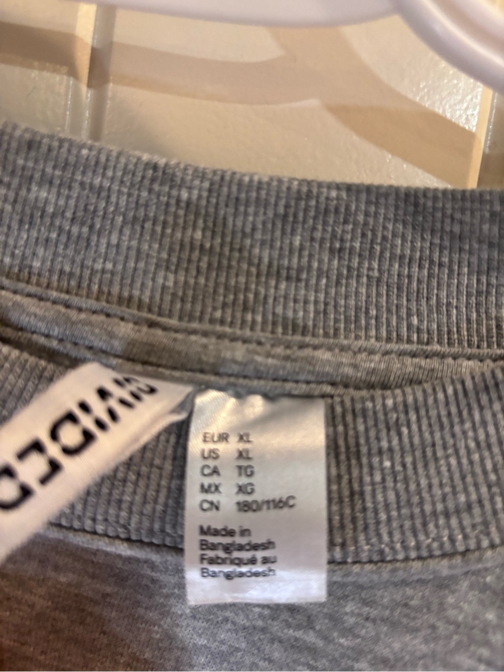 H&M Grey 'LONG BEACH' Crewneck Sweatshirt - Picture 3 of 4